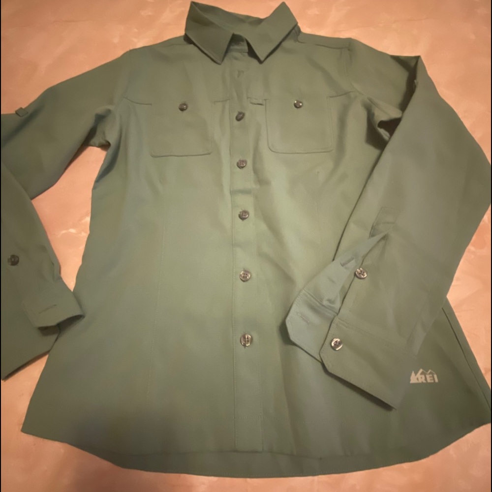 REI Green long sleeve button up blouse.